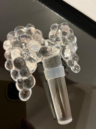 #944 Mikasa Grape Wine Stopper