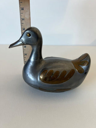Large tin and brass vintage duck box|70037
