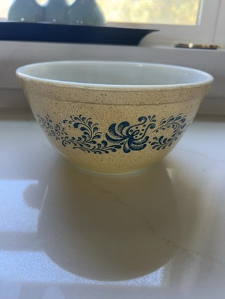 Pyrex Homestead Mixing Bowls - 402