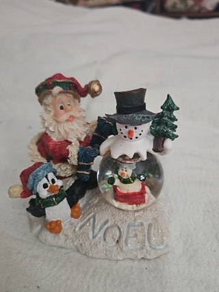 AD. Noel Santa & Friends Figurine