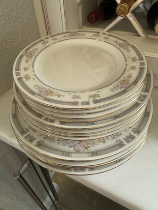 4 dinner plate, 4 soup & 4 bread/salad 12 pieces