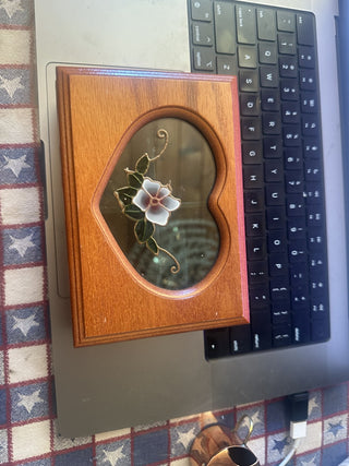 Carved Wood Floral Jewelry / Trinket Box w/glass inlay felt inside hand painted #62 VV|109366