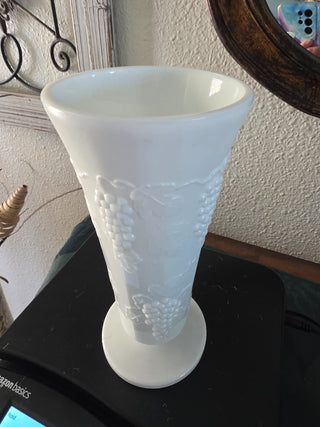 Vintage Indiana milk glass