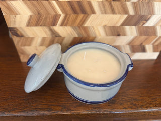 CANDLE IN BLUE&GREY CROCK SCENT ALMOND MACARON|107366