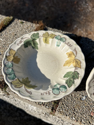 #91 Set of 2 Metlox Poppytrail Vernon Ware Vineyard pattern rimmed fruit/dessert bowl RSV