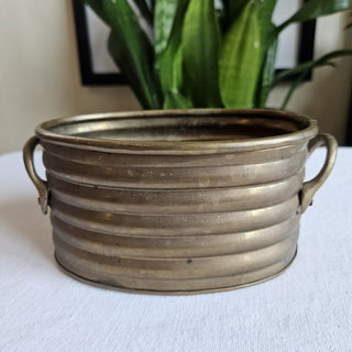 Vintage Oval Ribbed Brass planter w/ handles (BRI) - MTS|97971