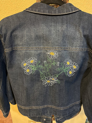 Embroidered crop jacket. Size XL 3/4 sleeve.  White daisy #SM