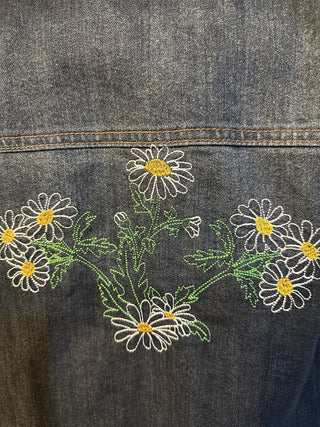 Embroidered crop jacket. Size XL 3/4 sleeve.  White daisy #SM