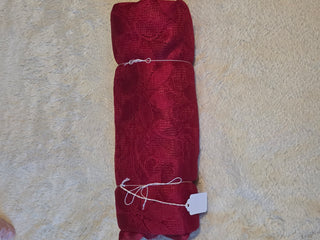 Pointsetta table cloth 106"x57"