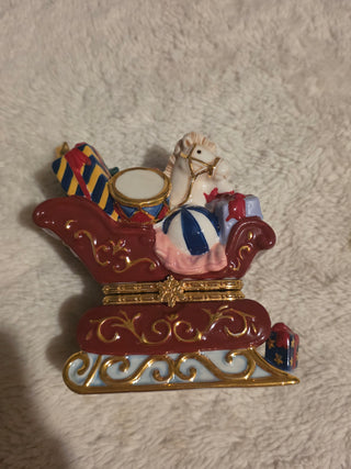 90s porcelain trinket sleigh