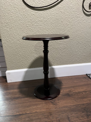 Small Round Pedestal Cherrywood Side Table RCD|120069