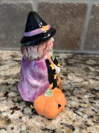 Witch with Broom Figurine   MTS|110292