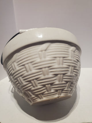 White ceramic basket w/weave design