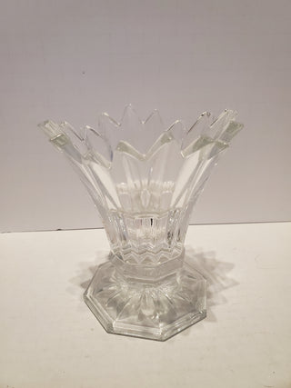 Starburst shape candle/votive holder