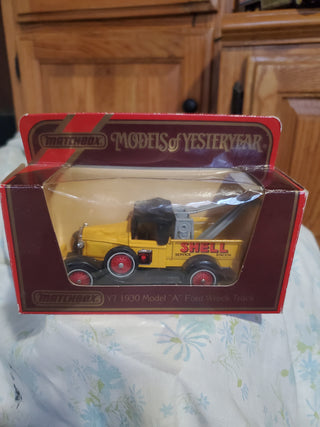 Matchbox Models of Yesteryear Shell tow truck
