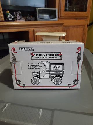 1905 Ford delivery car bank