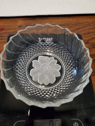 Vintage Anchor Hocking "Water Lily" Clear Glass Bowl