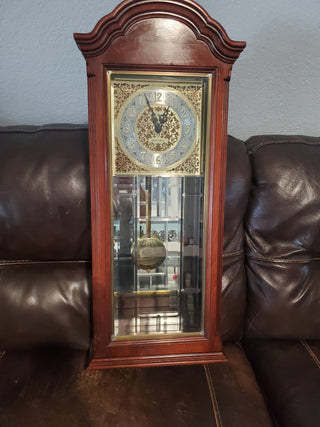 Vintage Howard Miller Wall Clock Leaded Bezel And Side Glass