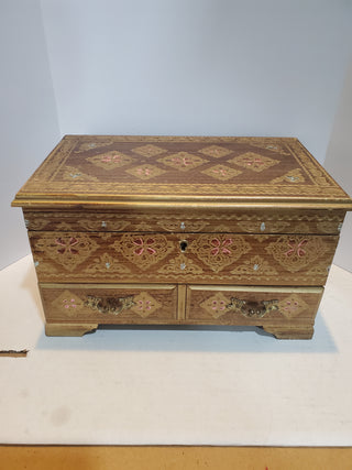 Vintage Royal Sealy Open Top Lined Jewelry Box