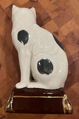VINTAGE TAKAHASHI CAT FIGURINE ON BASE WITH CRACKLE FINISH