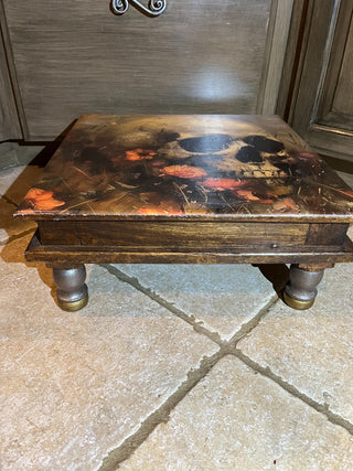 Skeleton Heavy Wood Riser/Bench RSV|116079