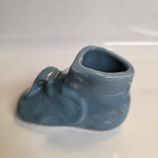 Baby shoe planter RV