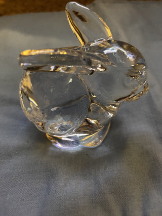 Clear glass rabbit