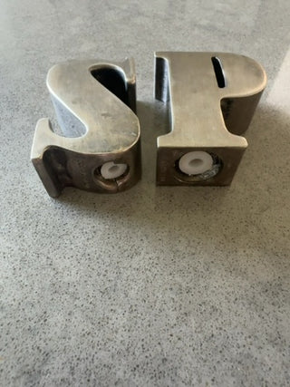AJ - Godinger  Metal S&P Set of 2 MTS