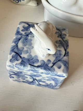 Blue and white porcelain bunny box RSV