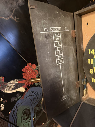 Vintage  1989 Cheers Dart Board Cabinet with six darts #47 VV MTS
