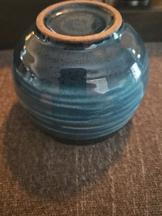 RM826-Blue Pottery