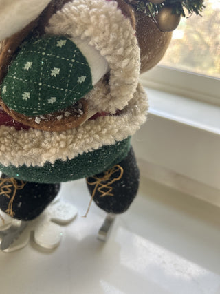 This Skating Santa Claus figurine-RSV|126801