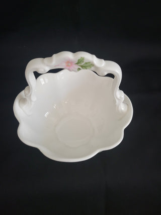 Queens Country Meadow Bone China Basket RCD|106211