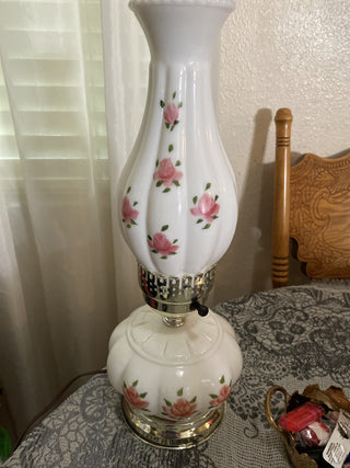 Vintage Milk Glass hand painted Lamp|68245