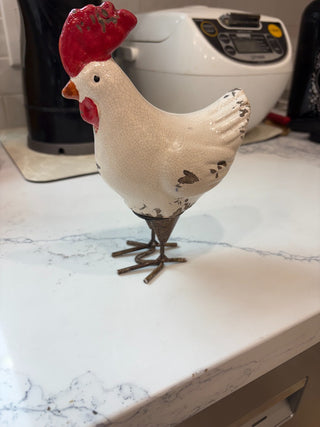 Porcelain rooster w/metal feet, off white  7" RCD|120803