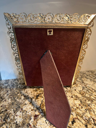 Decorative Gold Frame, 8x10”    MTS