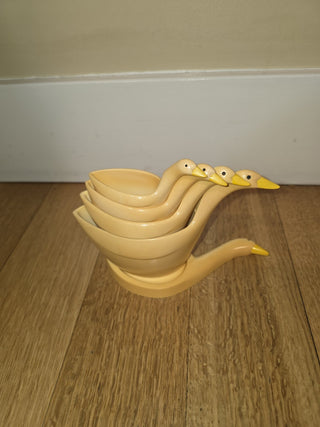 MTS 1960's Nesting Melamine Geese Measuring Cups w/Stand|134965
