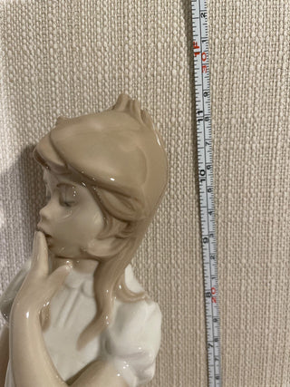 Vintage NAO Lladro Young Girl Yawning Porcelain Figurine RSV
