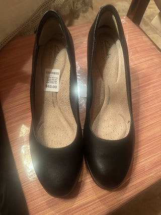 Clarks Women black slip on dress pumps size 8 #63 VV MTS