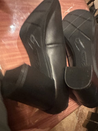Clarks Women black slip on dress pumps size 8 #63 VV MTS