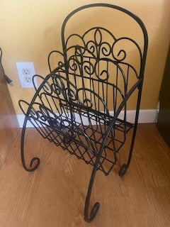 #2847 Magazine Rack RSV