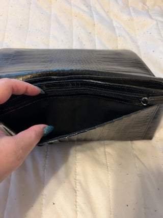 Nordstrom Genuine Leather Clutch/Wallet Black Alligator Pattern, Flap Magnetic Closure