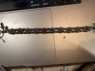 #62 VV Daisy rhinestone bracelet MTS