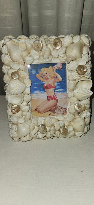 Coastal Shell Frame w/ Retro Beach Art