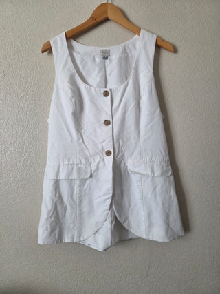 A New Day white vest/tank with buttons 07N