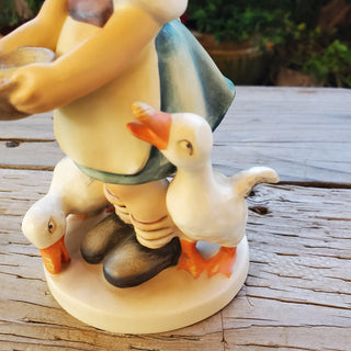 Goebel Hummel  Figurine Be Patient