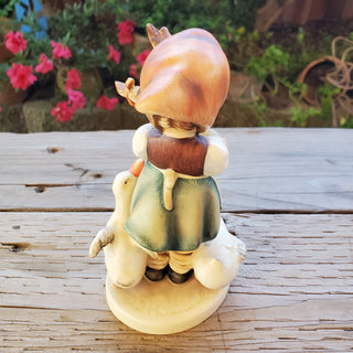 Goebel Hummel  Figurine Be Patient