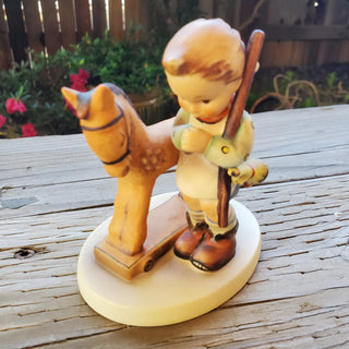 Goebel Hummel Figurine Prayer Before Battle