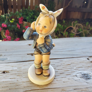 Goebel Hummel Figurine Boy with Toothache