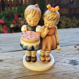 Goebel Hummel Figurine Happy Birthday